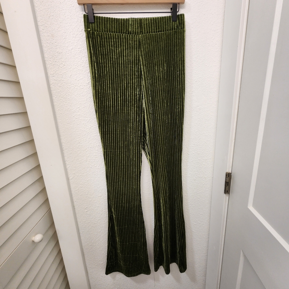 NWOT SHEIN Olive Green Ribbed Velvet Flared Bell Bottom Pants - Picture 3 of 11